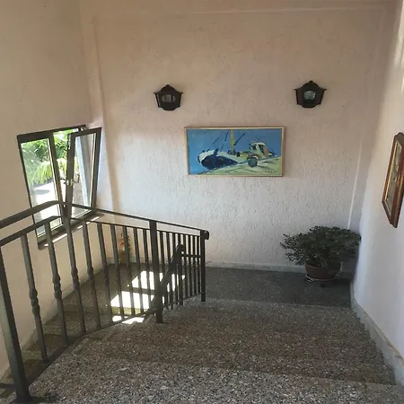 Bed & Breakfast Guesthouse Villa Manda