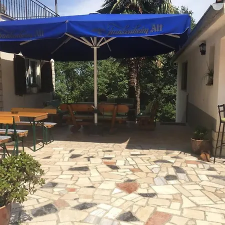 Bed & Breakfast Guesthouse Villa Manda 3*