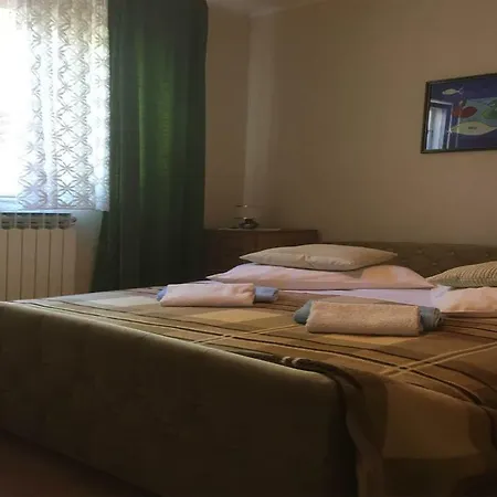 Guesthouse Villa Manda Bed & Breakfast